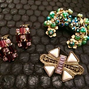 SALE! Vintage Delight! Two Pair earrings and Pin -all 3 for 1 price.